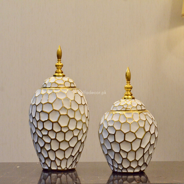Golden Arabic Dunes Urn Set