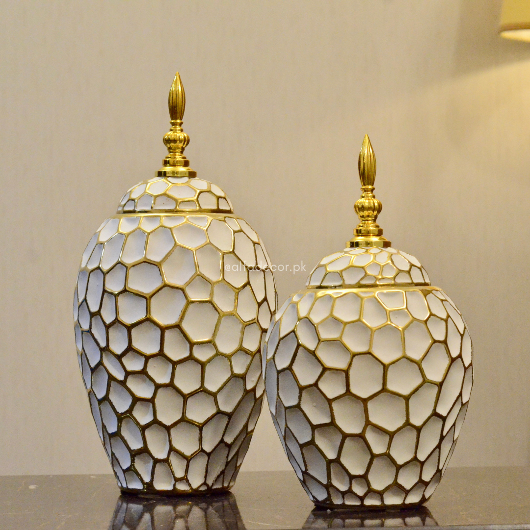 Golden Arabic Dunes Urn Set