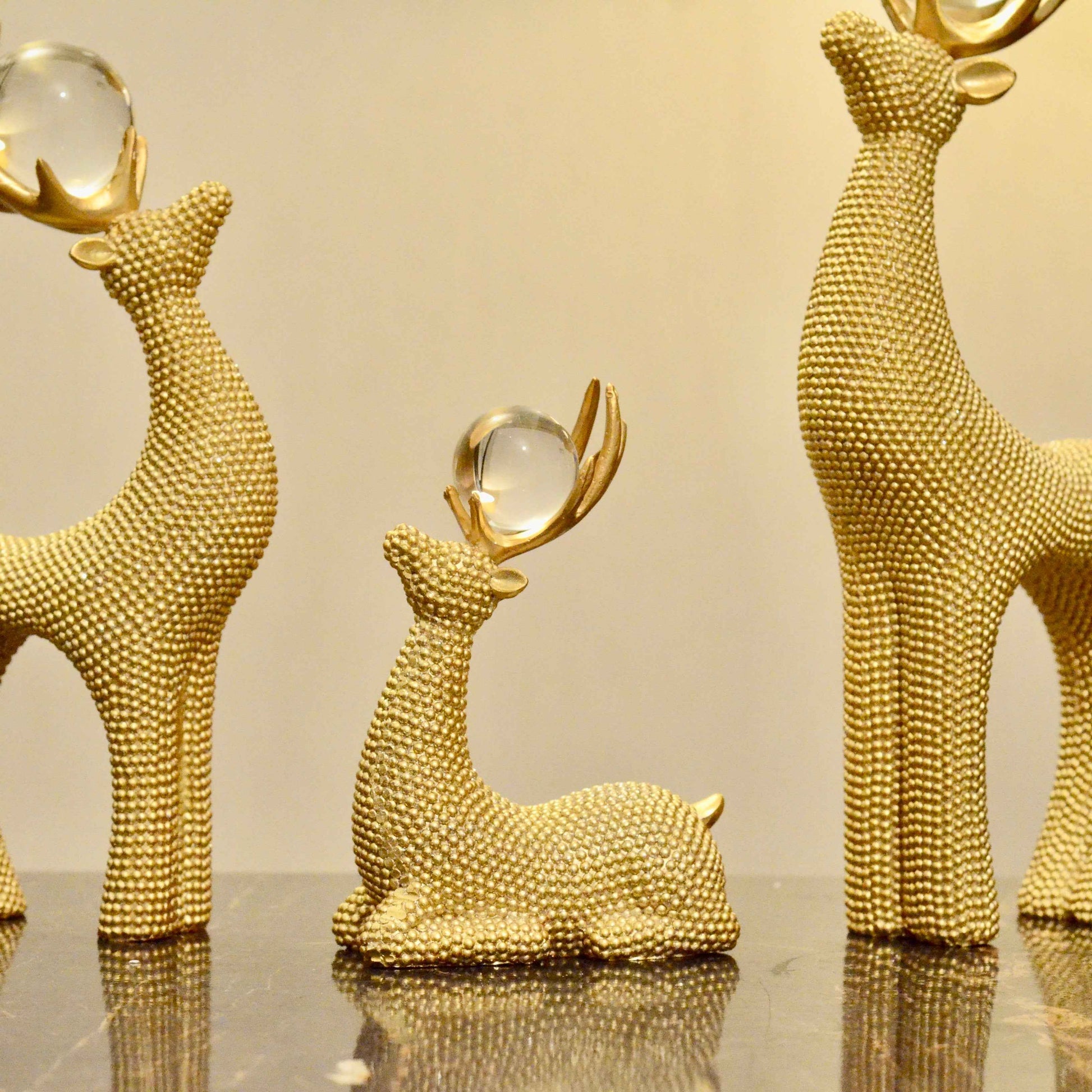 Black Crystal Reindeer Figurines – Premium Textured Finish (Set of 3)